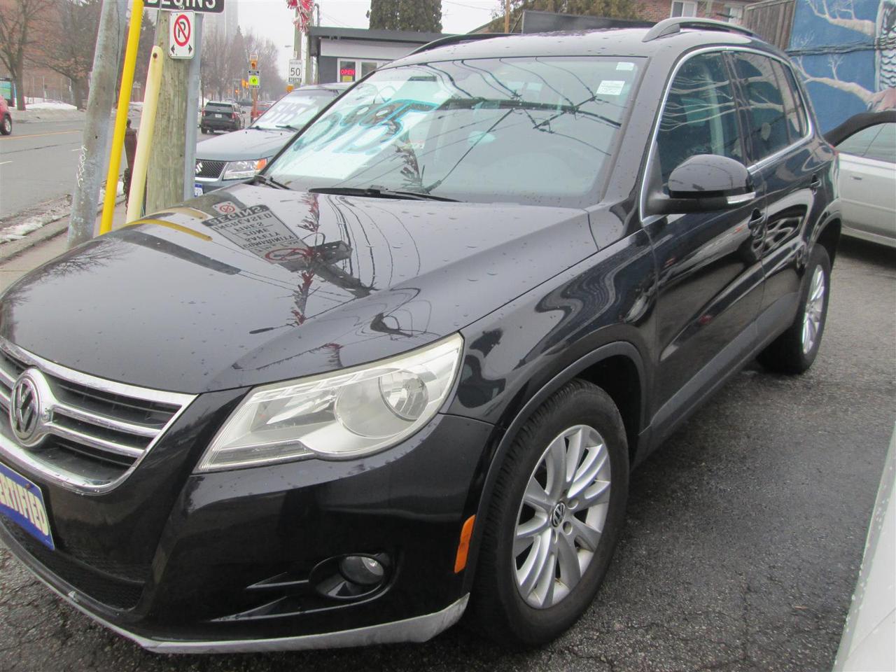 2010 Volkswagen Tiguan S 4Motion Photo