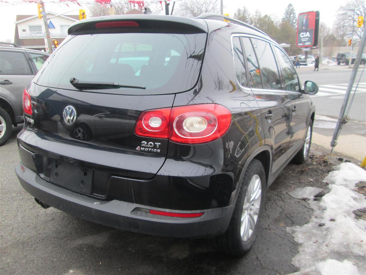 2010 Volkswagen Tiguan S 4Motion Photo