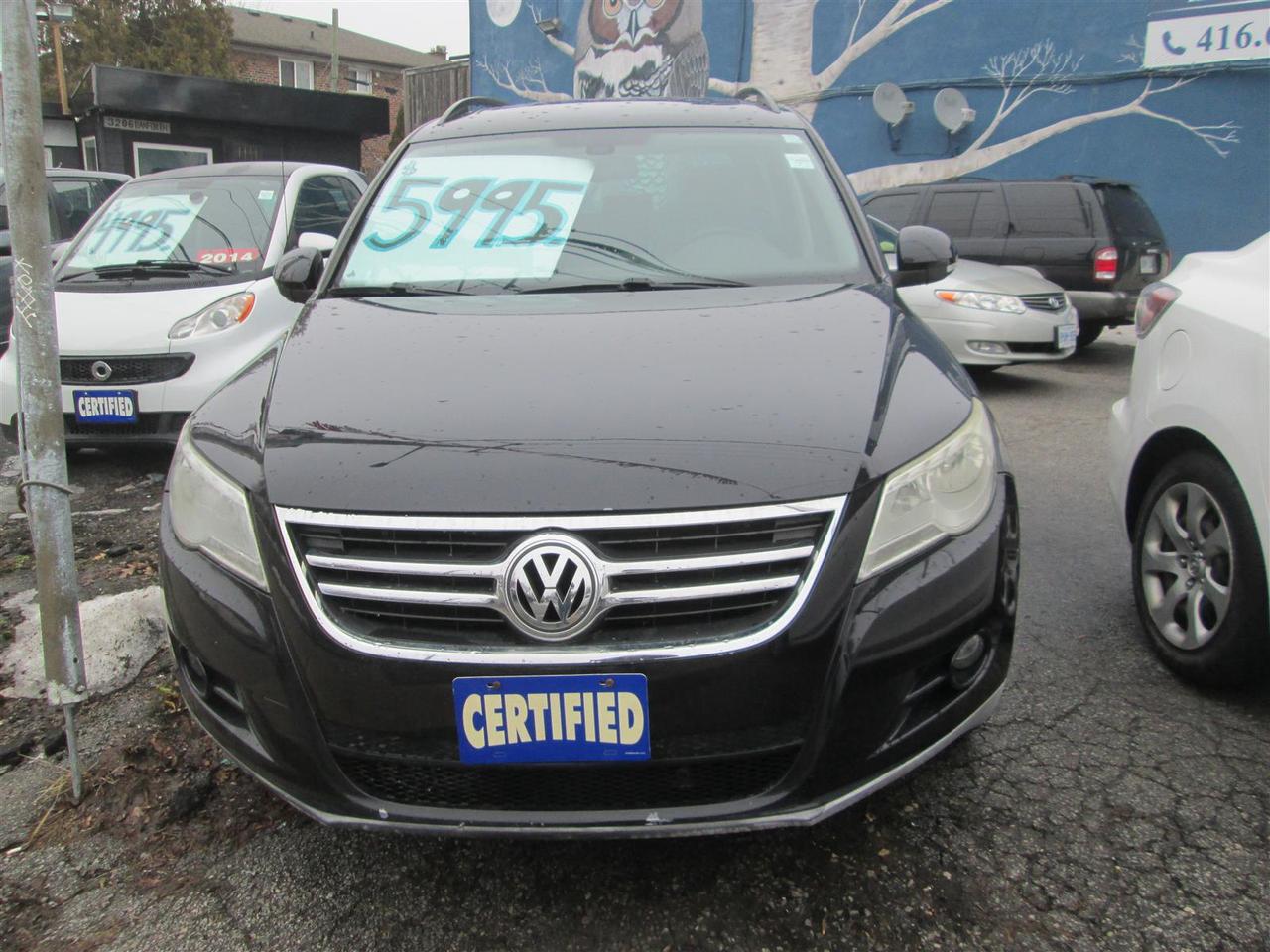 2010 Volkswagen Tiguan S 4Motion Photo5