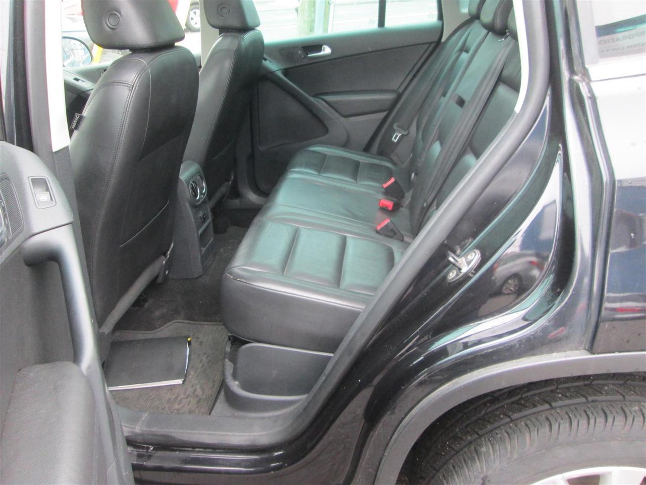 2010 Volkswagen Tiguan S 4Motion Photo