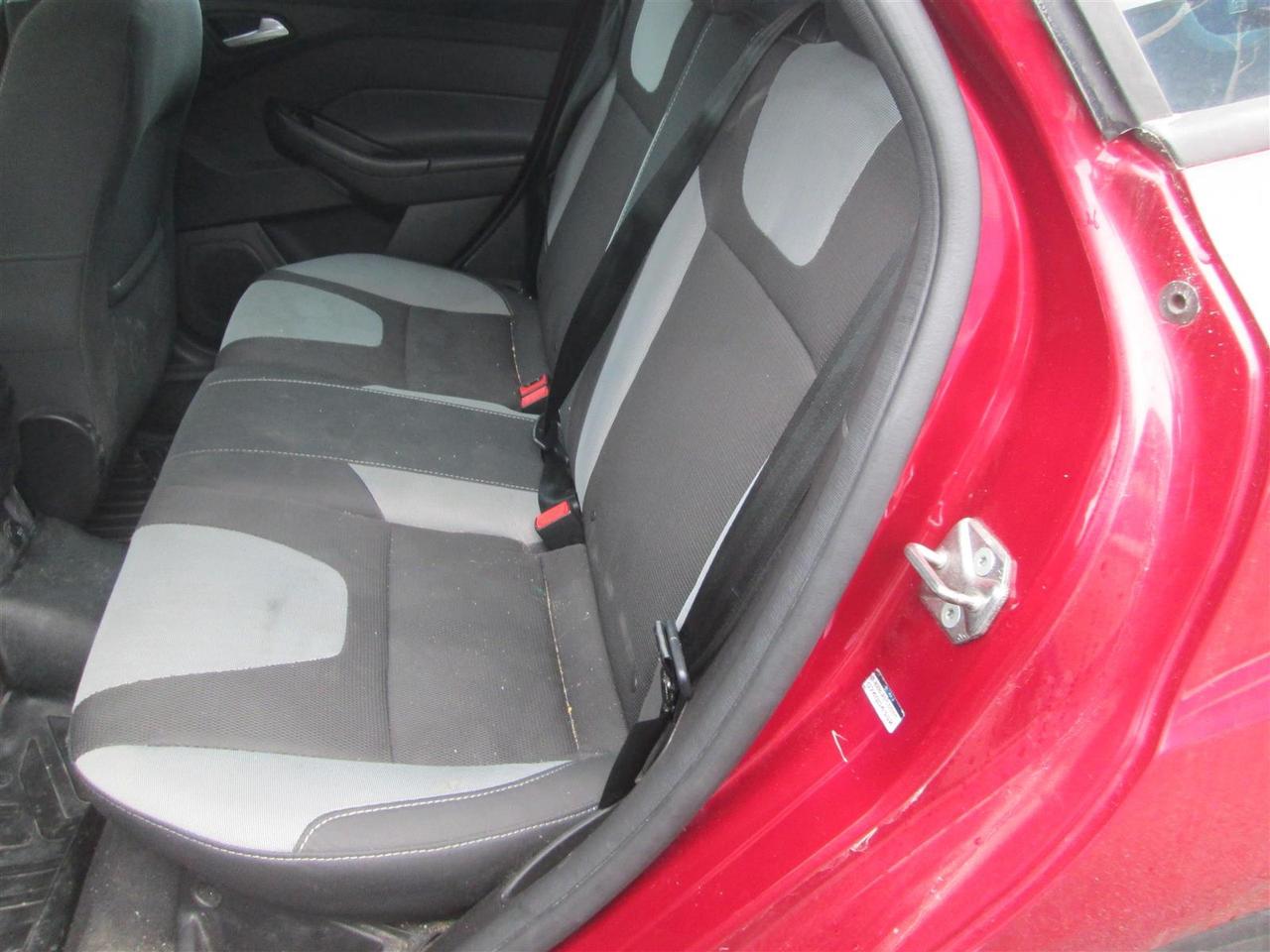 2014 Ford Focus SE Hatch Photo