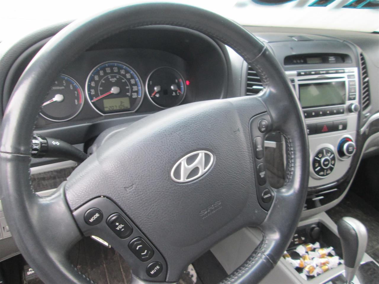 2009 Hyundai Santa Fe GLS Photo