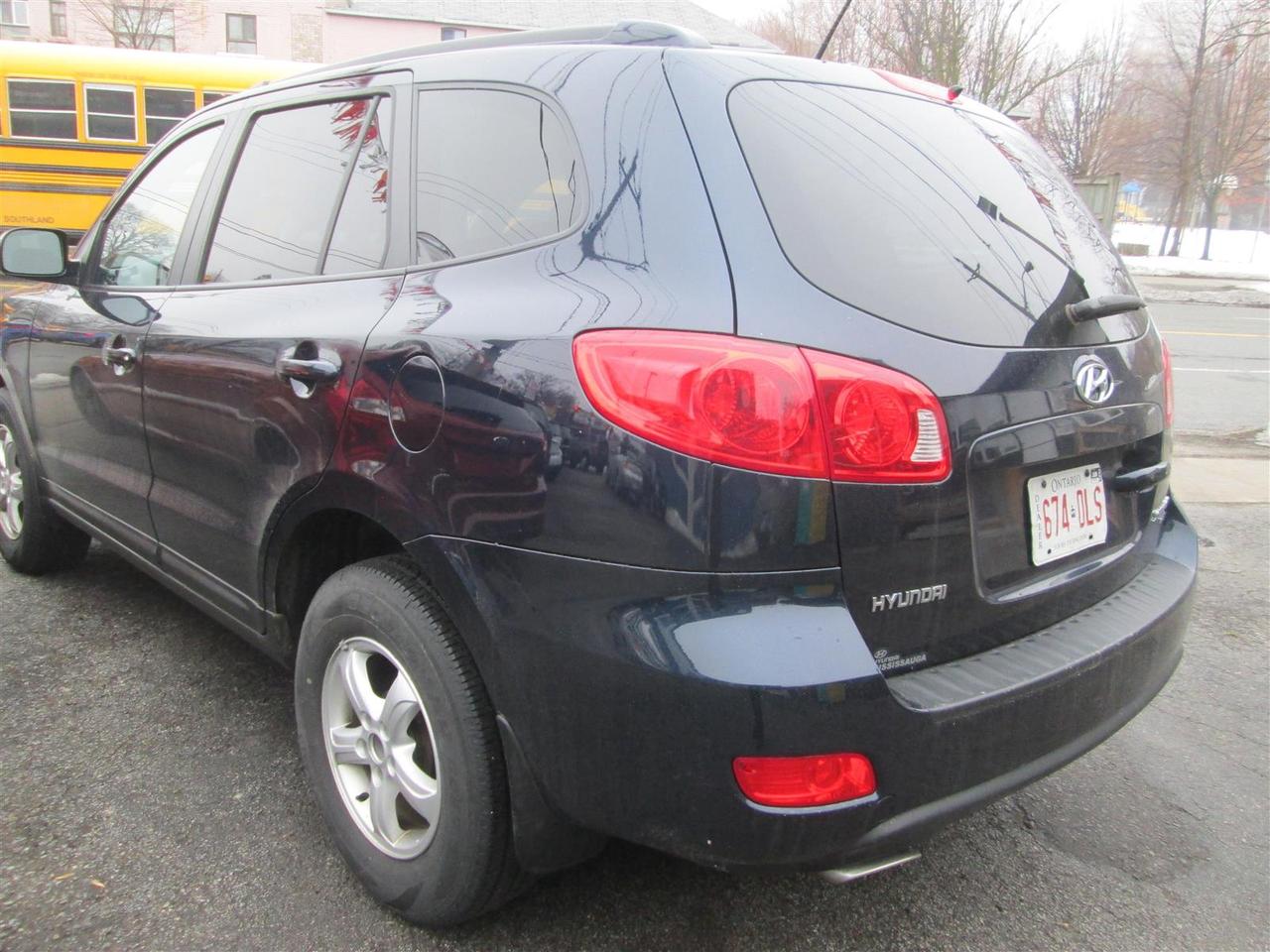 2009 Hyundai Santa Fe GLS Photo