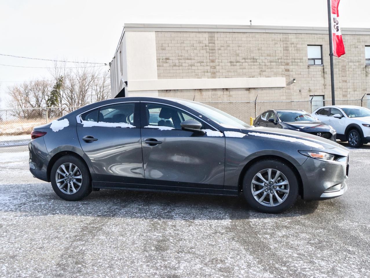 2025 Mazda MAZDA3 GS Photo