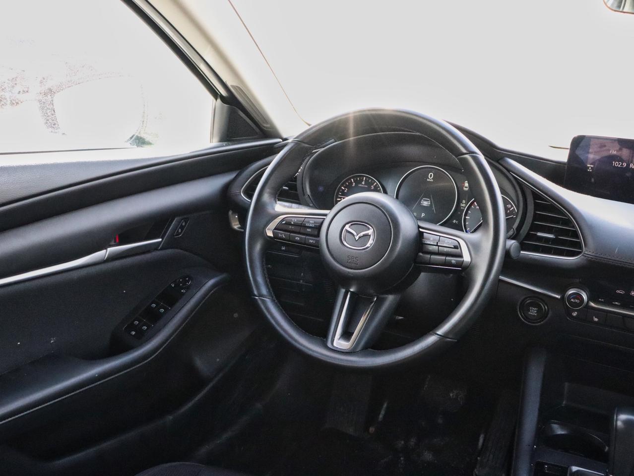 2025 Mazda MAZDA3 GS Photo