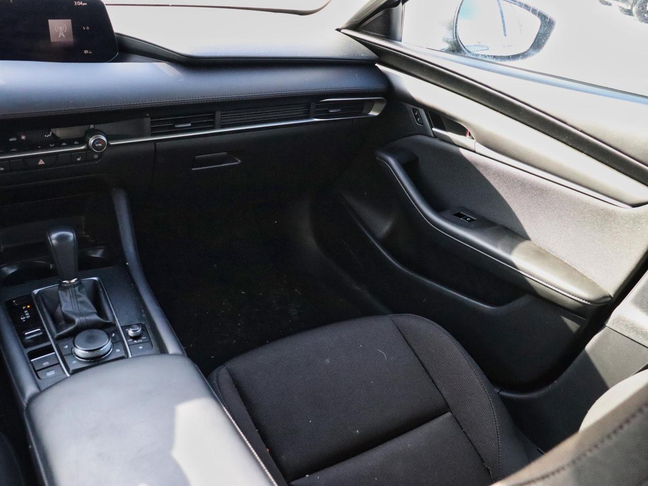 2025 Mazda MAZDA3 GS Photo