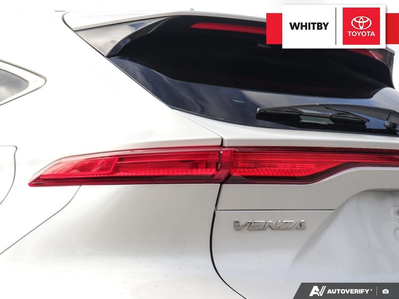 2023 Toyota Venza XLE Hybrid 2.5L Photo