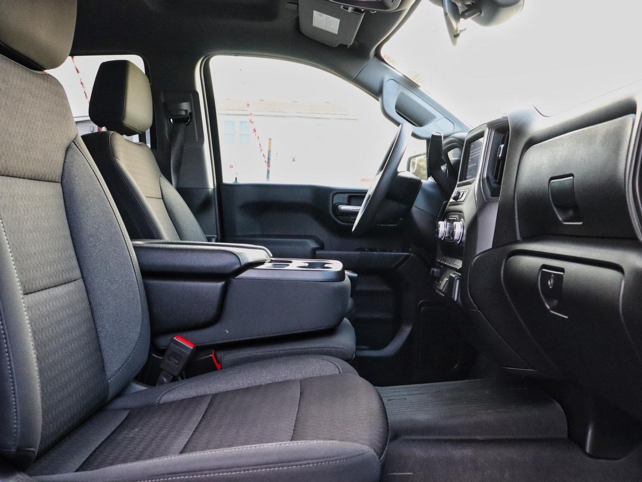 2024 GMC Sierra 1500 Pro Crew Cab Short Box 4WD Photo