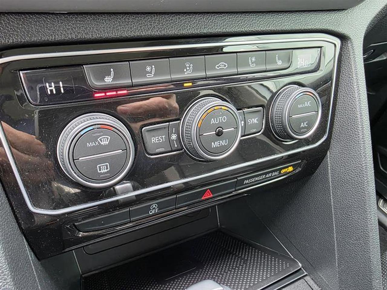 2022 Volkswagen Atlas Highline 3.6L 8sp at w/Tip 4MOTION Photo