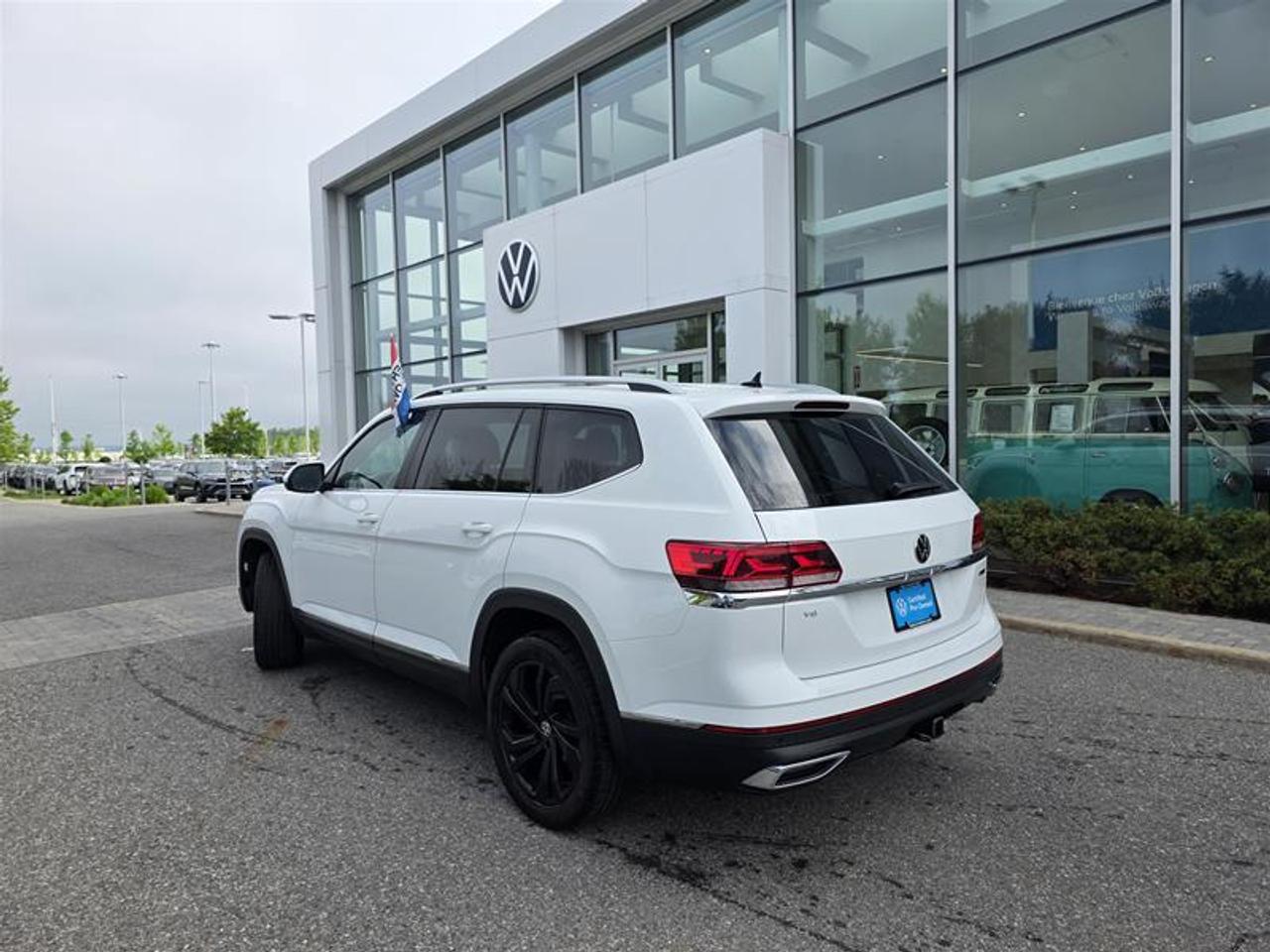 2022 Volkswagen Atlas Highline 3.6L 8sp at w/Tip 4MOTION Photo3