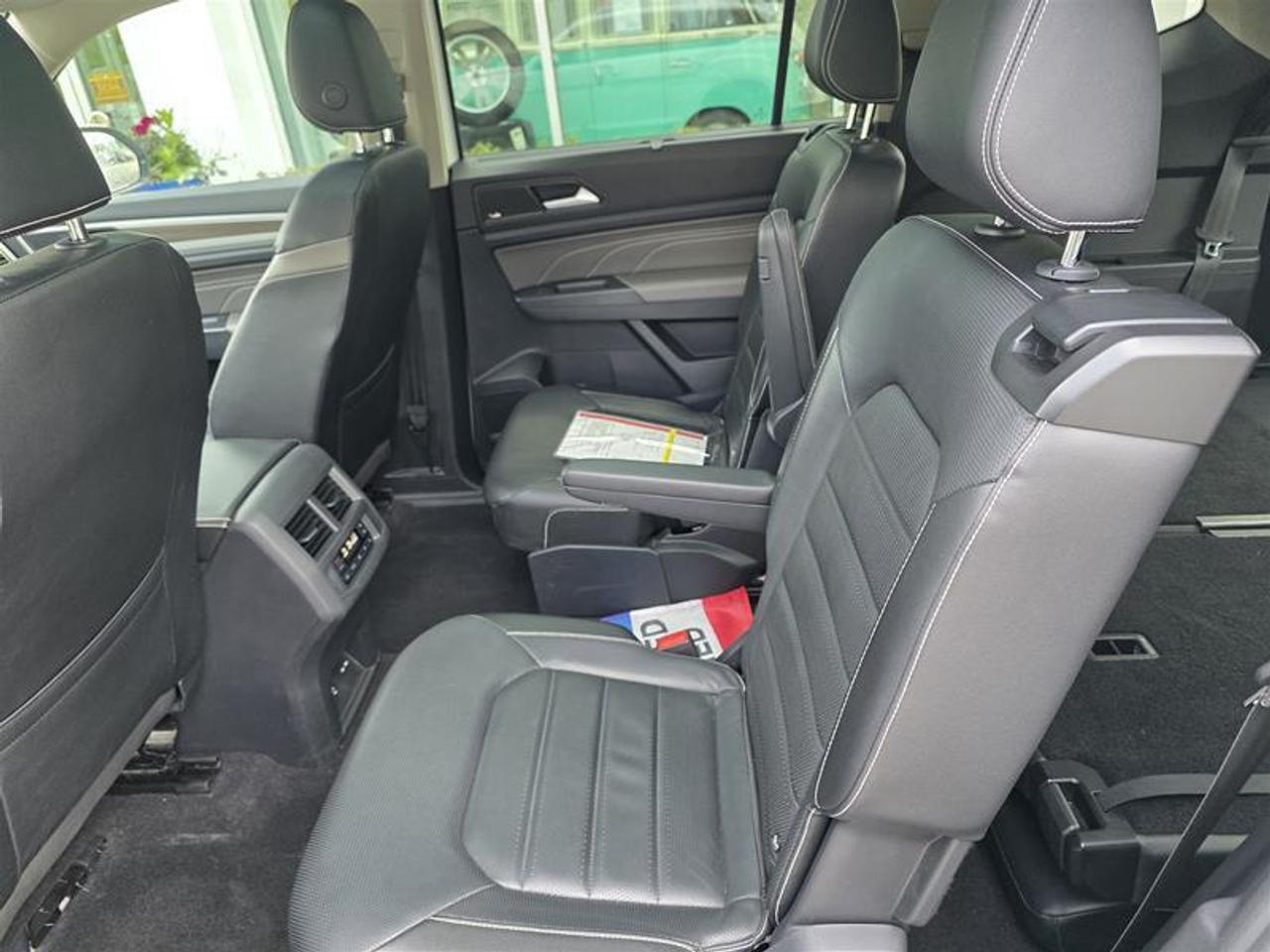 2022 Volkswagen Atlas Highline 3.6L 8sp at w/Tip 4MOTION Photo