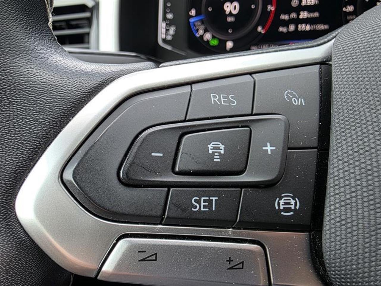 2022 Volkswagen Atlas Highline 3.6L 8sp at w/Tip 4MOTION Photo