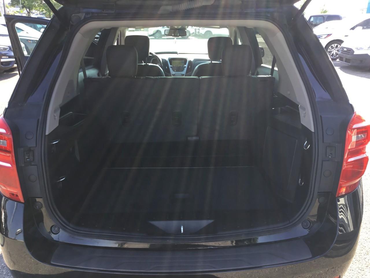 2017 Chevrolet Equinox LT Photo