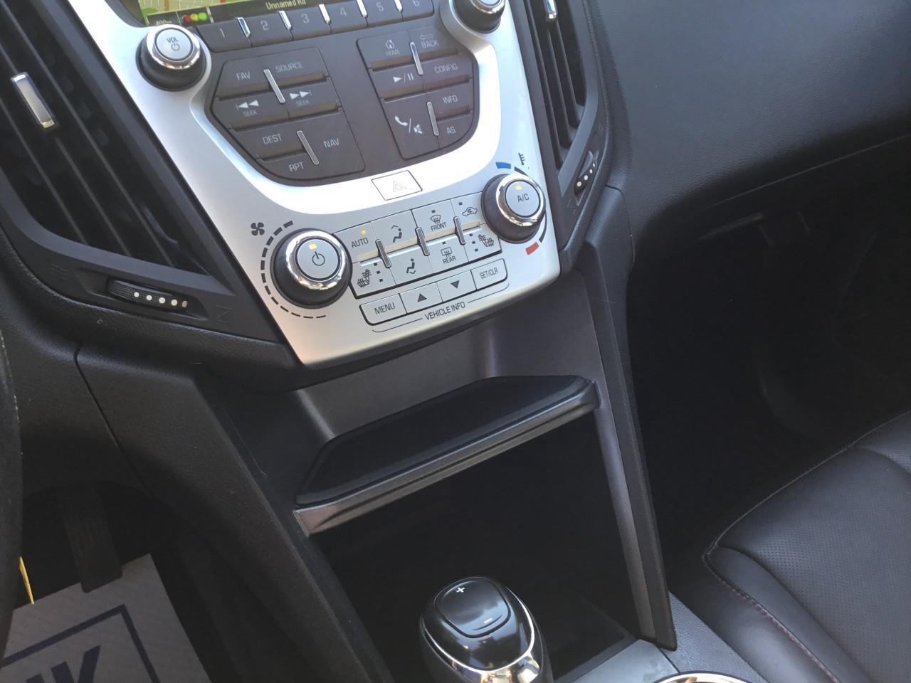 2017 Chevrolet Equinox LT Photo