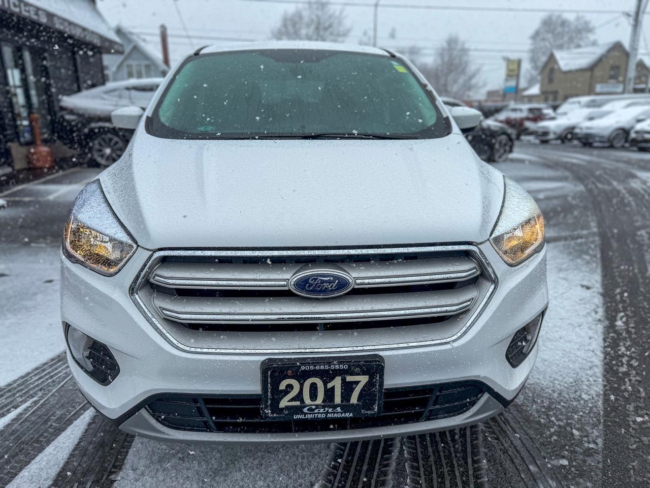 2017 Ford Escape SE/ AWD/1 OWNER/LOW KM/CAMERA/FUEL EFFICIENT/1.5L Photo