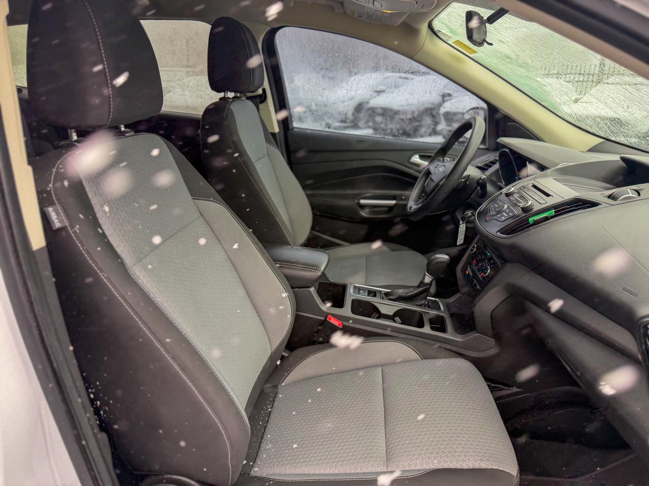 2017 Ford Escape SE/ AWD/1 OWNER/LOW KM/CAMERA/FUEL EFFICIENT/1.5L Photo