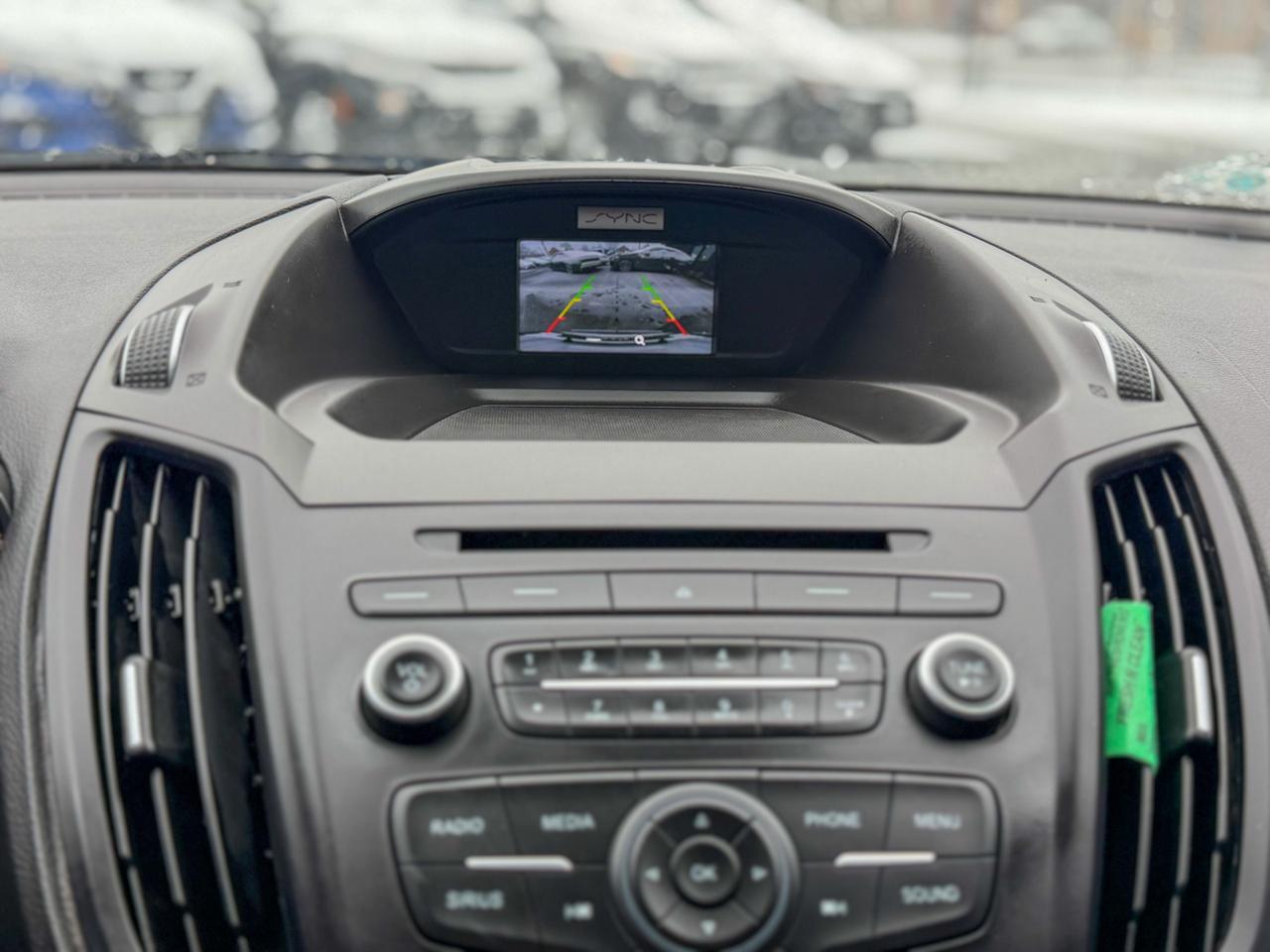 2017 Ford Escape SE/ AWD/1 OWNER/LOW KM/CAMERA/FUEL EFFICIENT/1.5L Photo