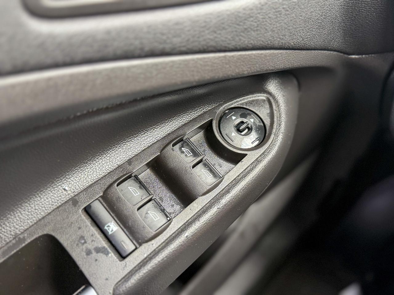 2017 Ford Escape SE/ AWD/1 OWNER/LOW KM/CAMERA/FUEL EFFICIENT/1.5L Photo