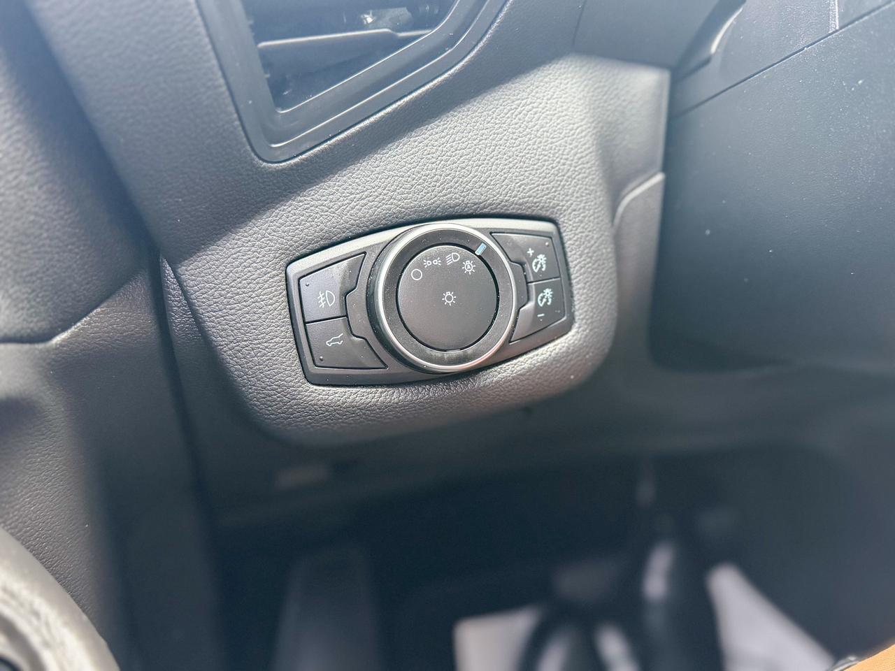 2017 Ford Escape SE/ AWD/1 OWNER/LOW KM/CAMERA/FUEL EFFICIENT/1.5L Photo