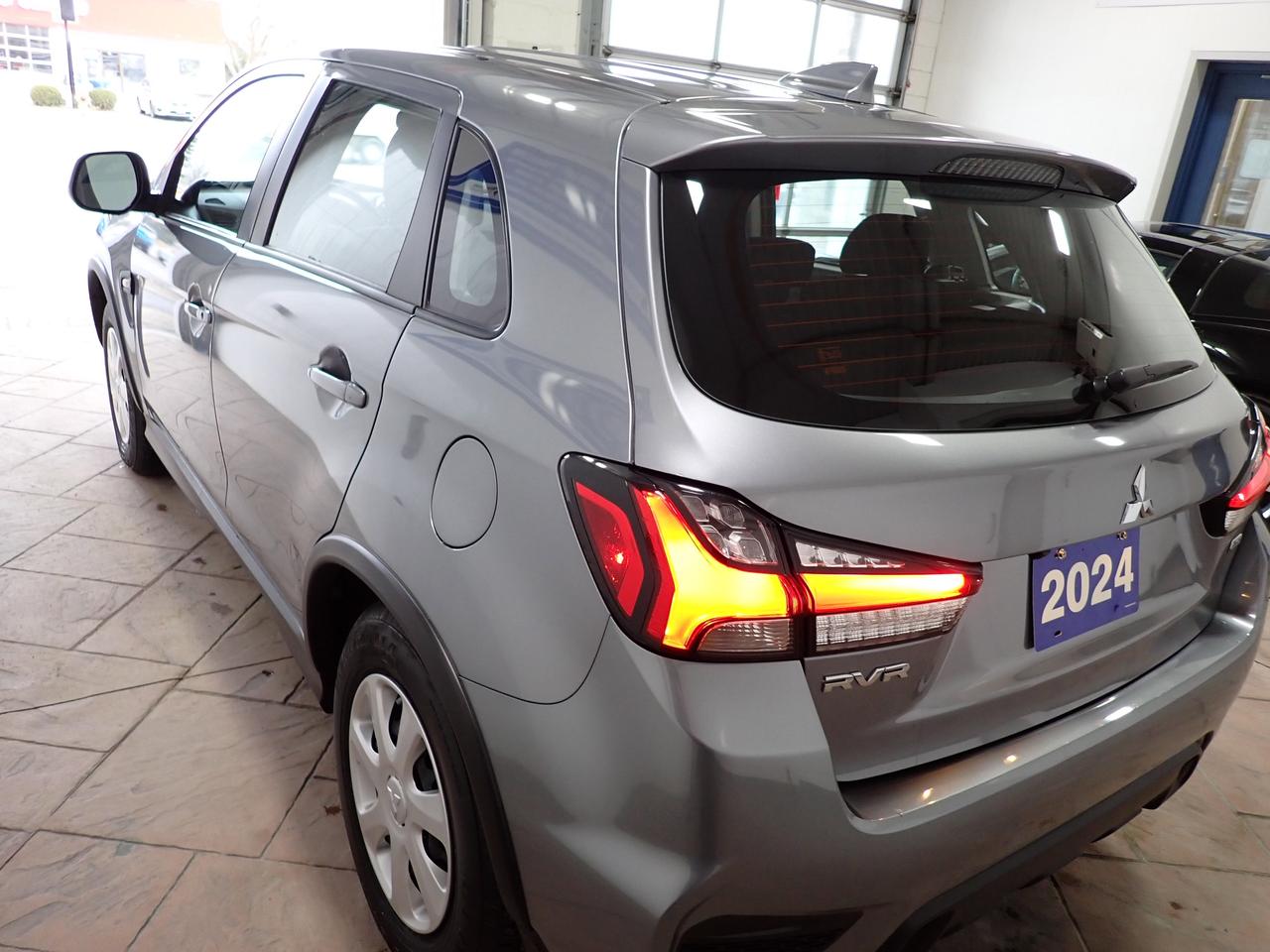 2024 Mitsubishi RVR AWD 4DR Photo