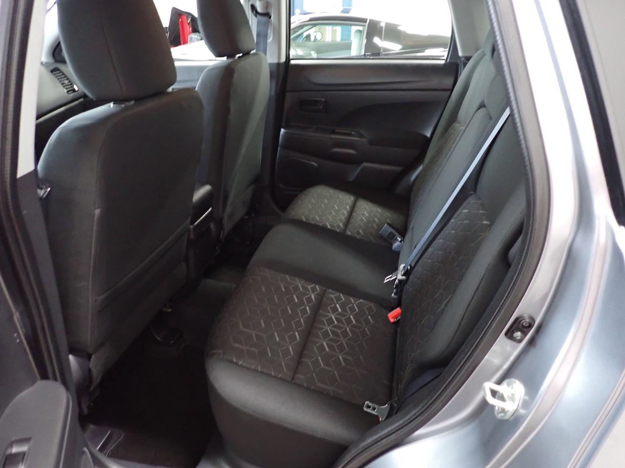 2024 Mitsubishi RVR AWD 4DR Photo