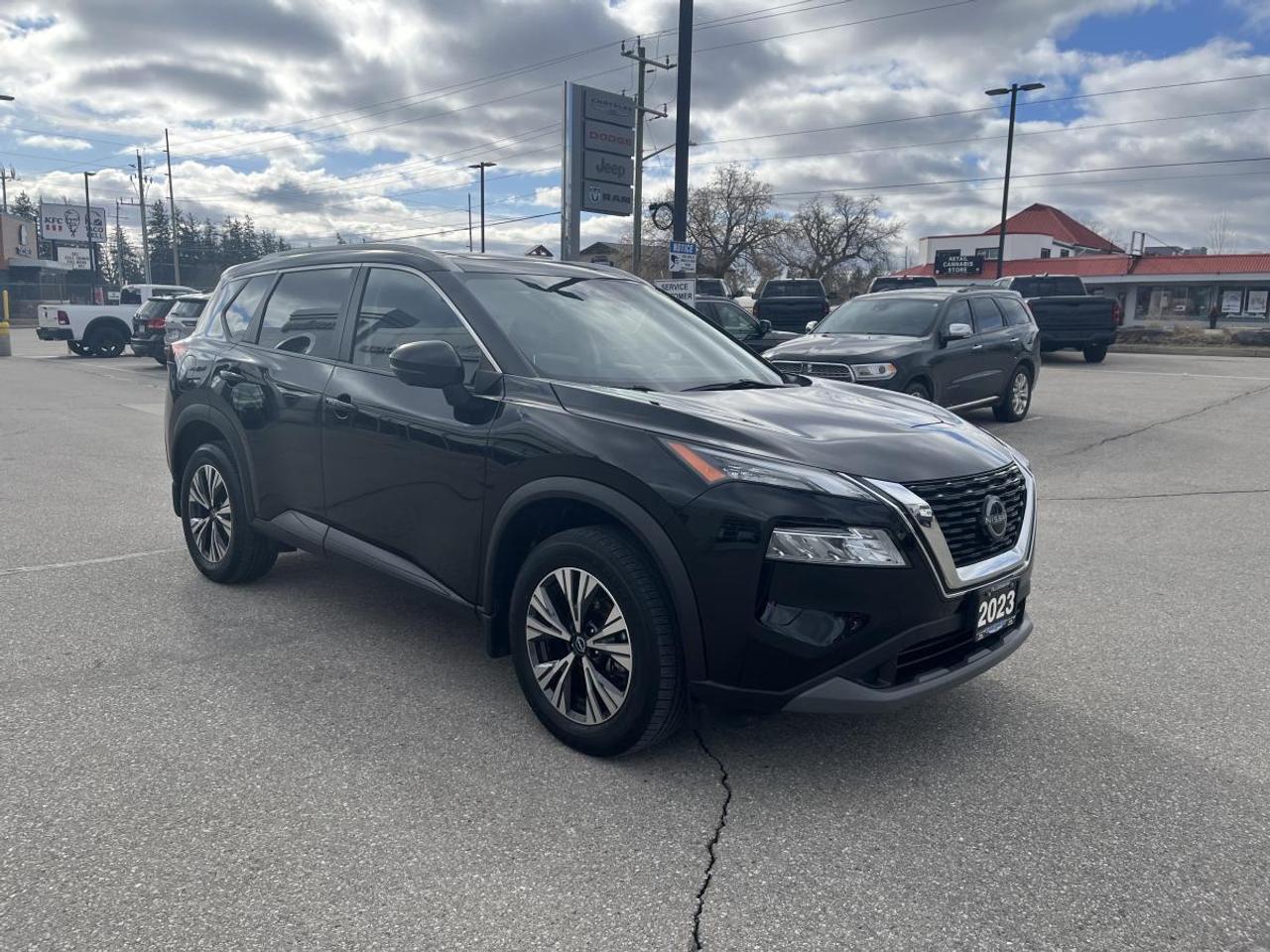 2023 Nissan Rogue AWD SV Moonroof Photo