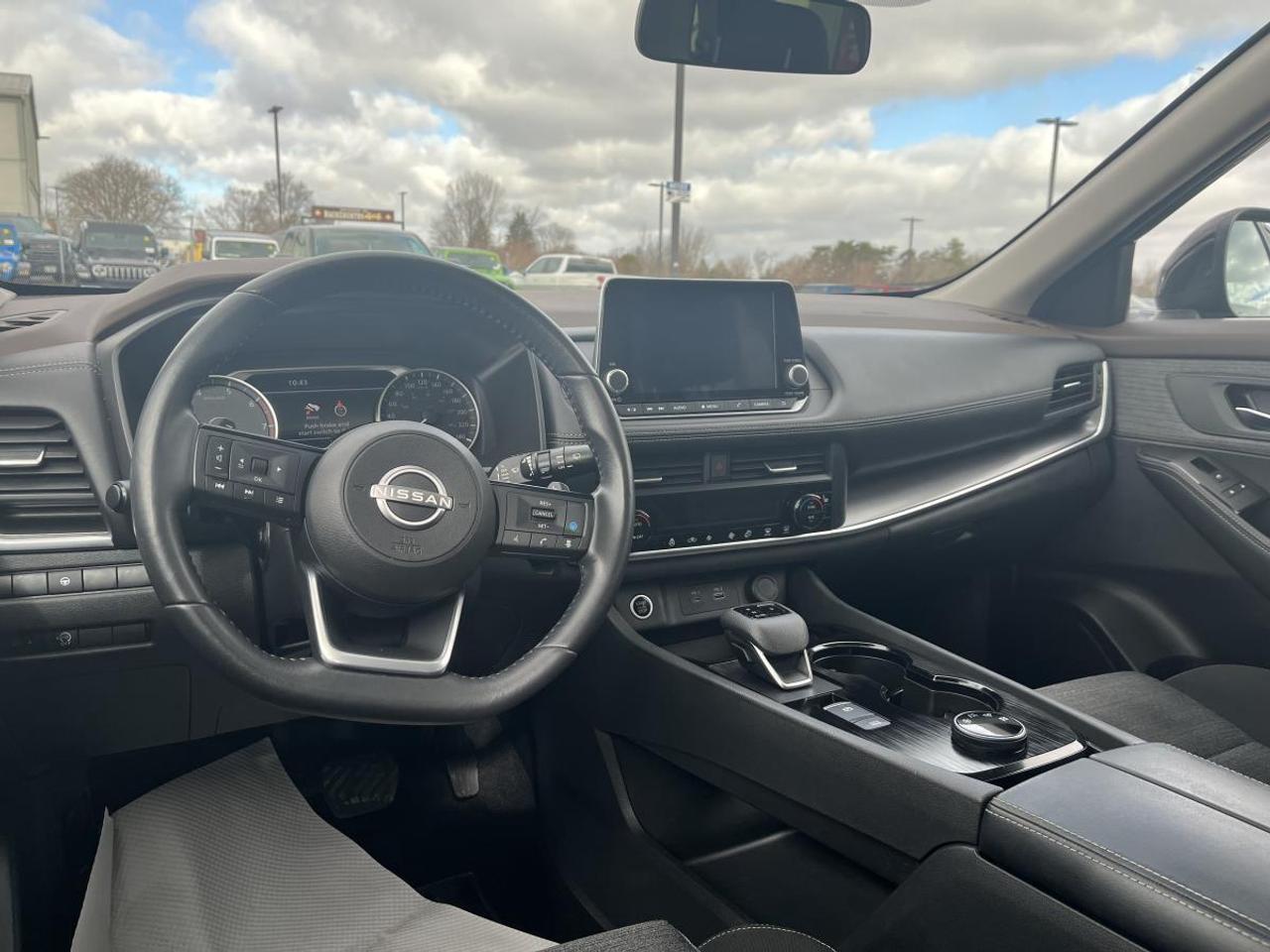 2023 Nissan Rogue AWD SV Moonroof Photo