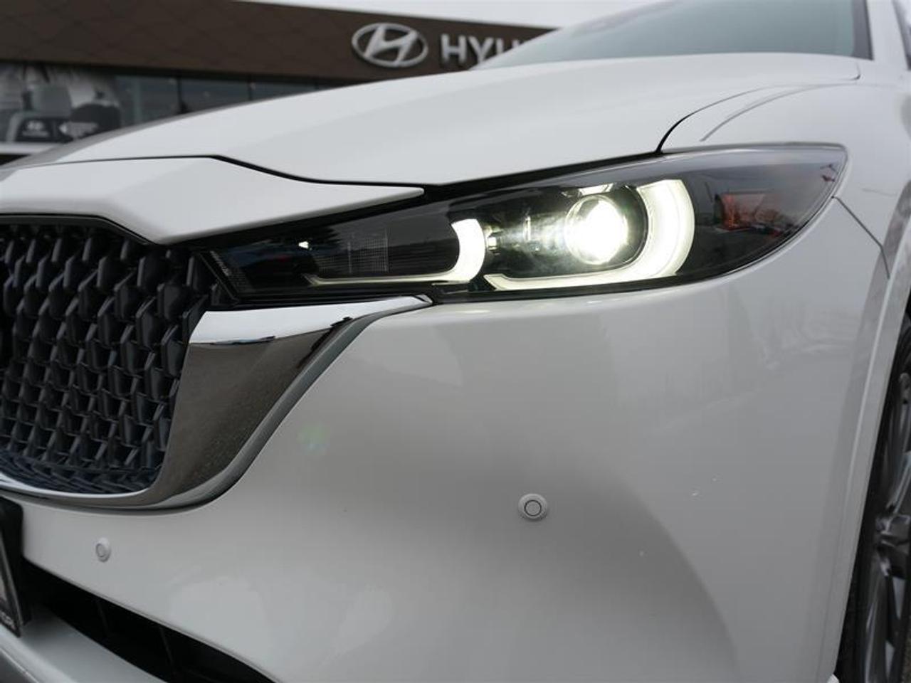 2024 Mazda CX-5 Signature AWD at Photo