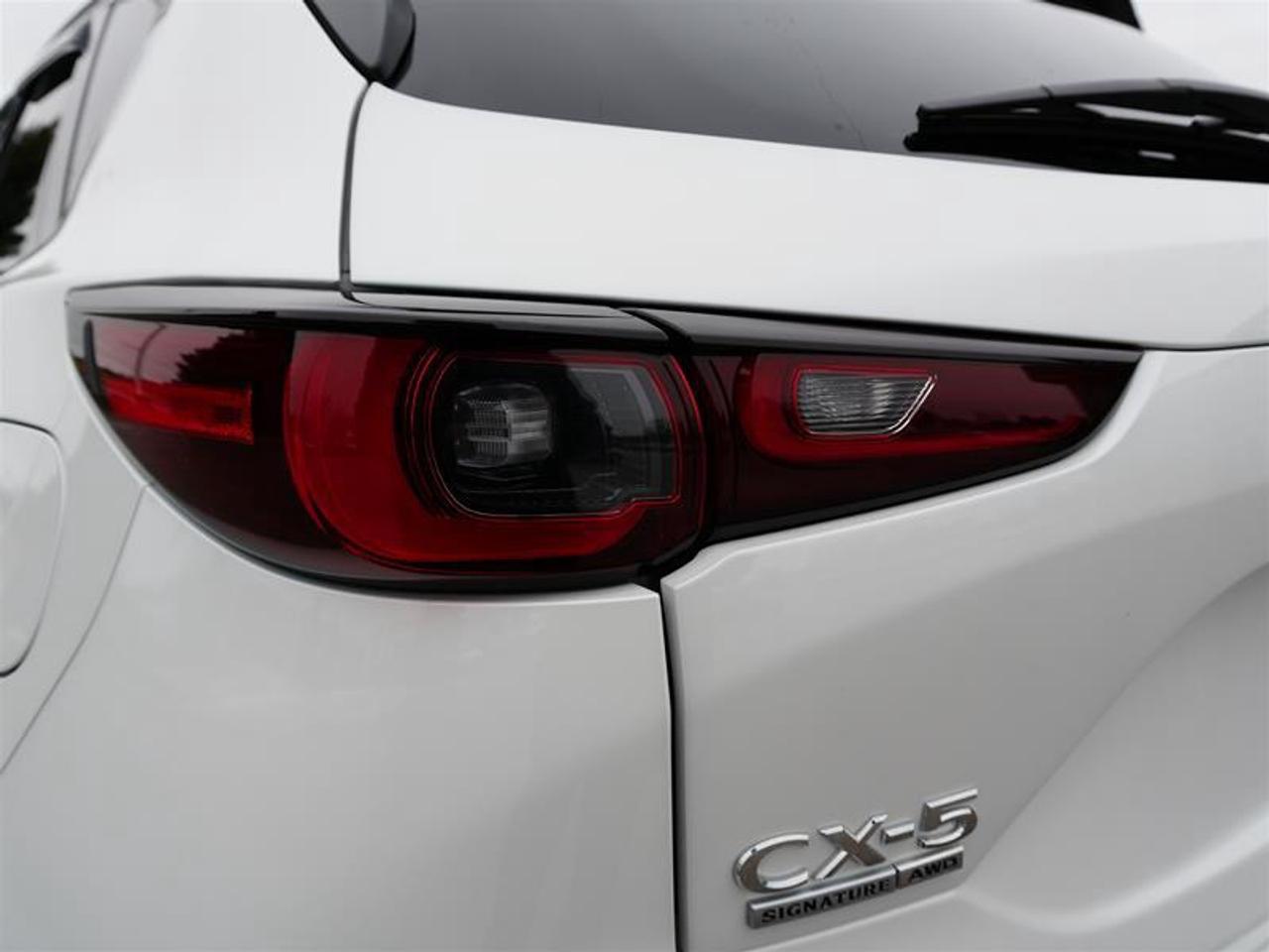 2024 Mazda CX-5 Signature AWD at Photo