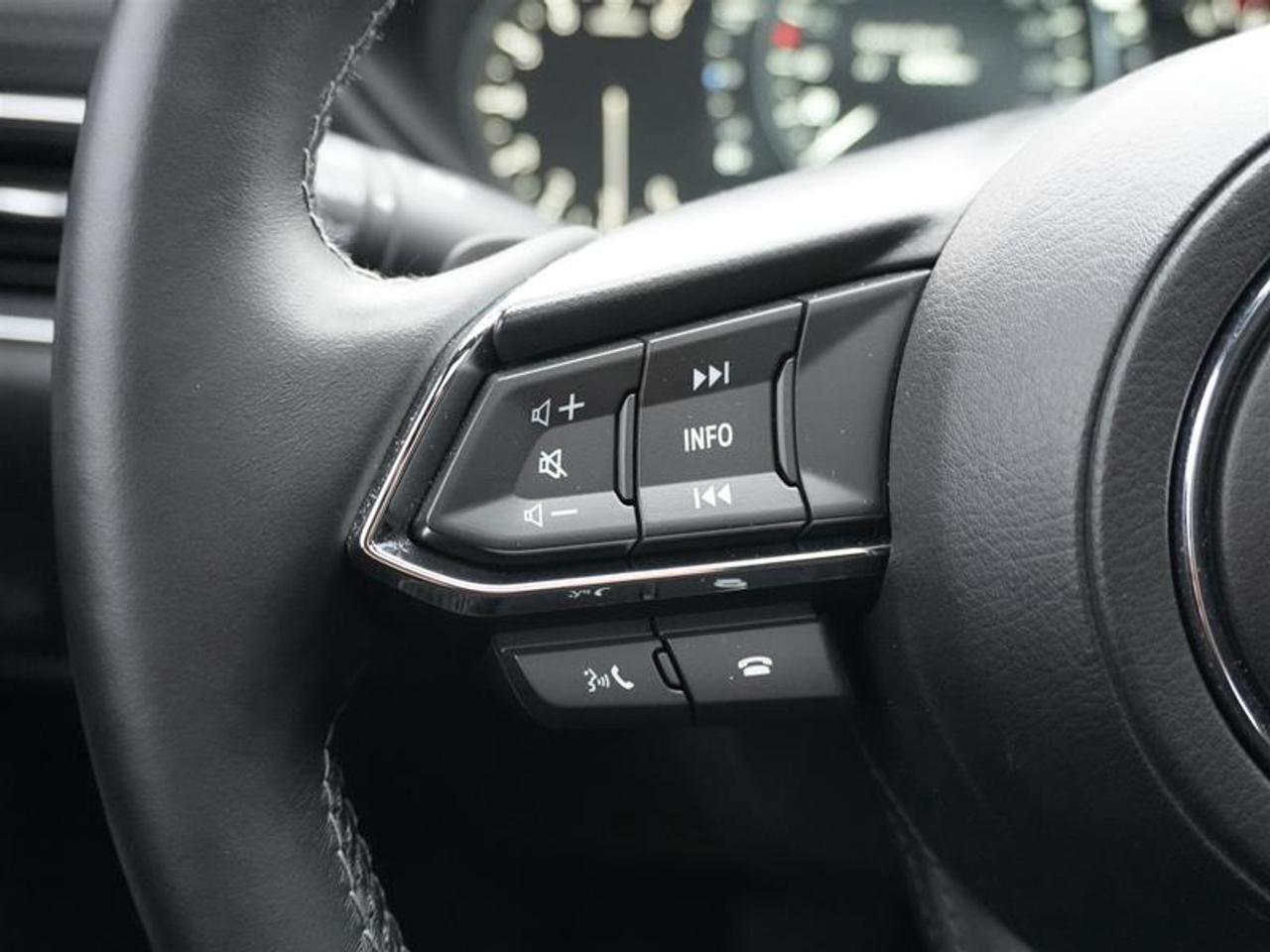 2024 Mazda CX-5 Signature AWD at Photo