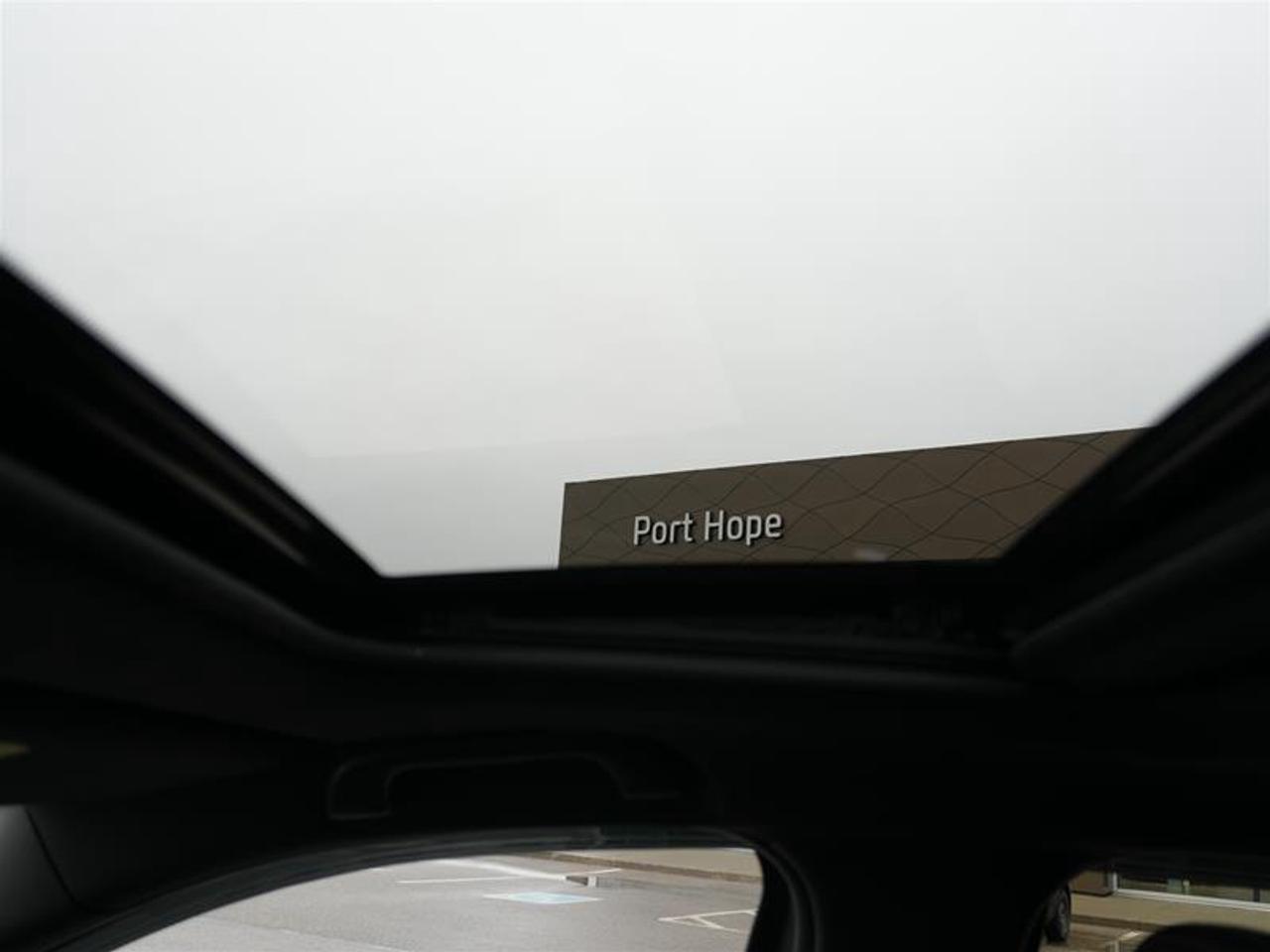 2024 Mazda CX-5 Signature AWD at Photo