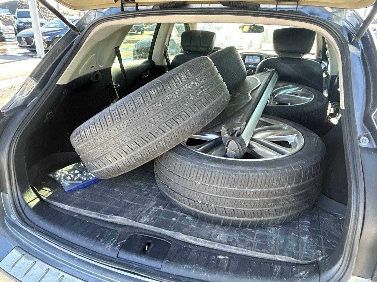 2015 Infiniti QX50 Wagon   Accident-Free Photo