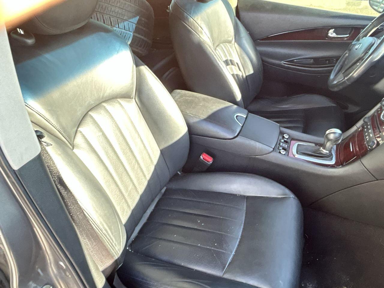 2015 Infiniti QX50 Wagon   Accident-Free Photo