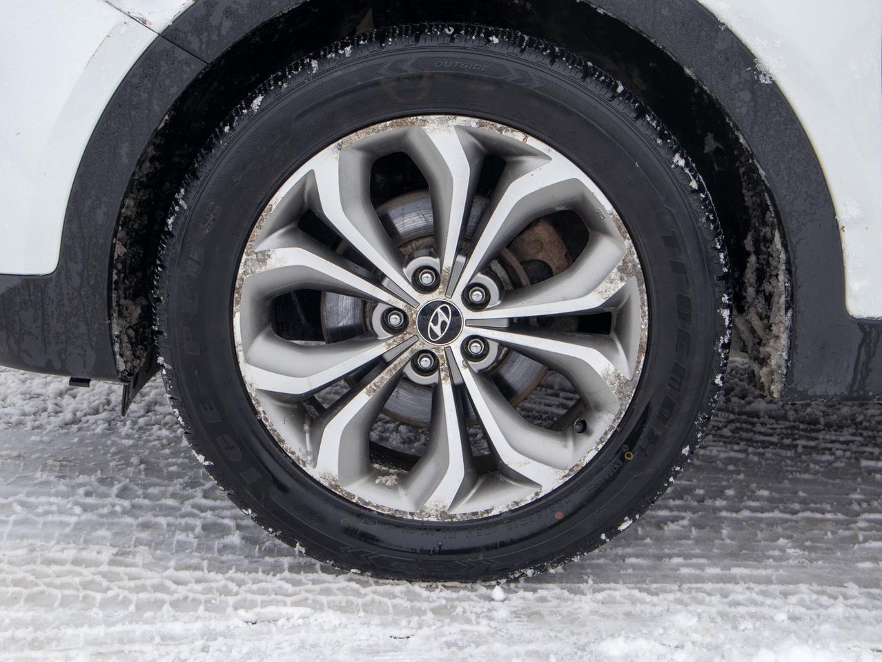 2014 Hyundai Santa Fe Sport Limited - Navigation System   Cooled Seats Photo