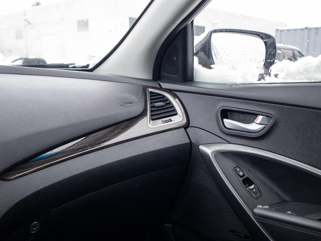 2014 Hyundai Santa Fe Sport Limited - Navigation System   Cooled Seats Photo