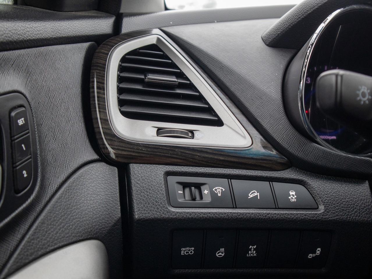 2014 Hyundai Santa Fe Sport Limited - Navigation System   Cooled Seats Photo