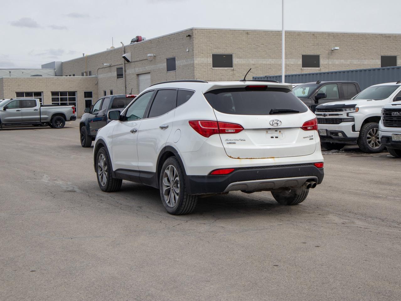 2014 Hyundai Santa Fe Sport Limited - Navigation System   Cooled Seats Photo