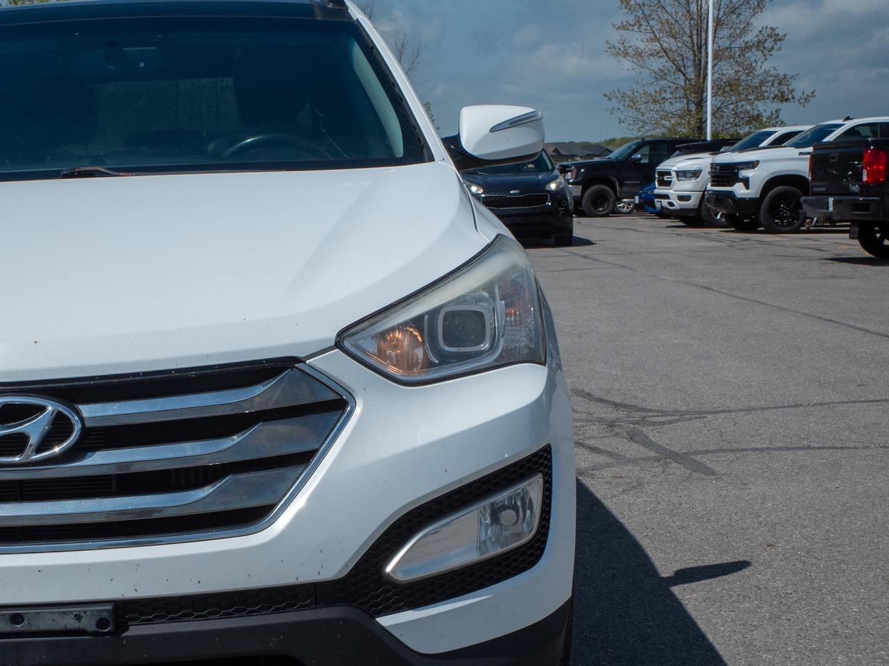 2014 Hyundai Santa Fe Sport Limited - Navigation System   Cooled Seats Photo