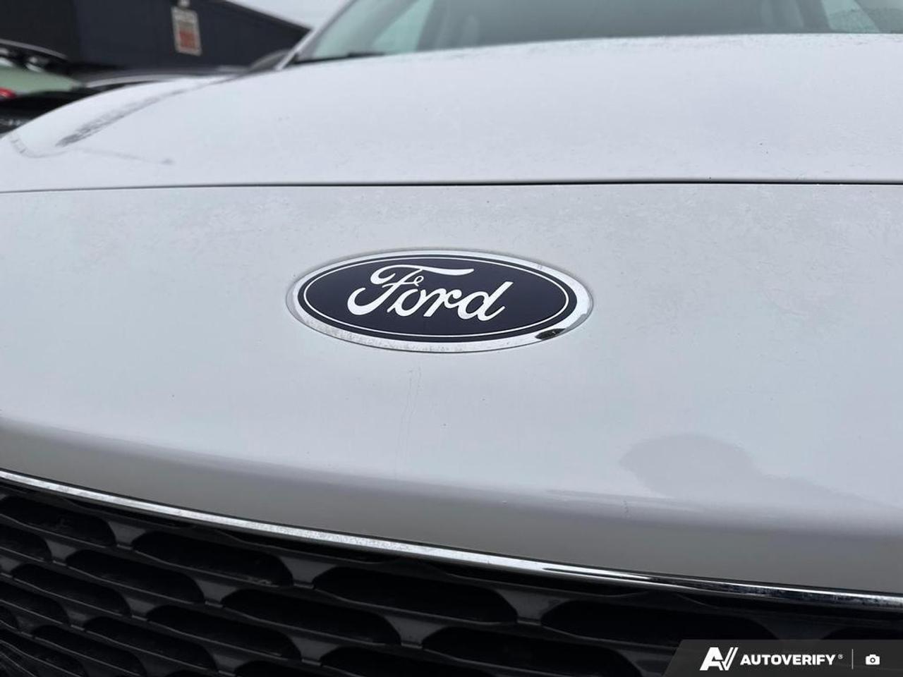 2022 Ford Escape SE BACKUP CAM   HEATED SEATS   LANE ASSIST   SIRIU Photo