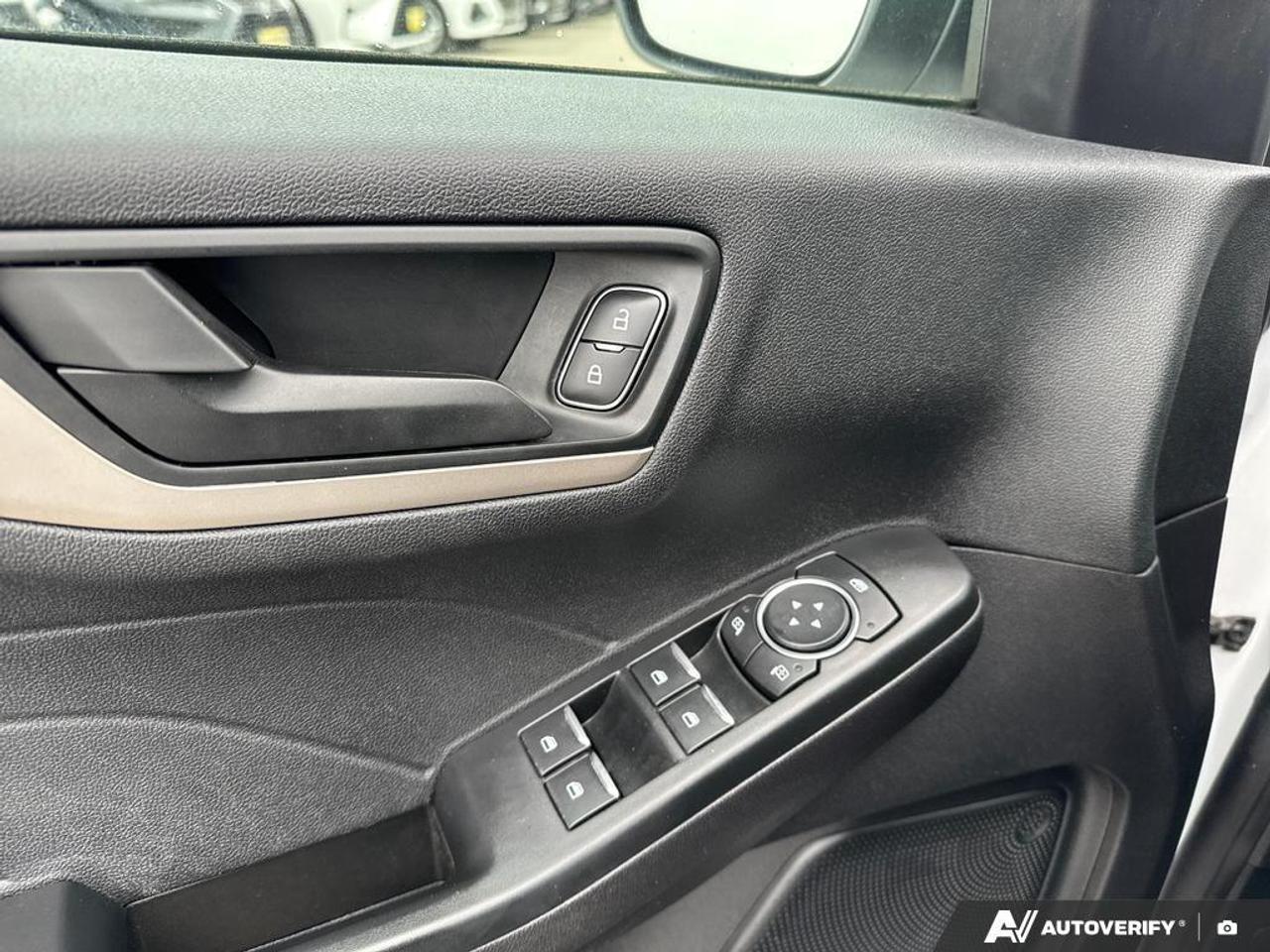 2022 Ford Escape SE BACKUP CAM   HEATED SEATS   LANE ASSIST   SIRIU Photo