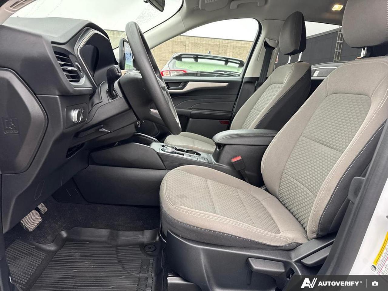 2022 Ford Escape SE BACKUP CAM   HEATED SEATS   LANE ASSIST   SIRIU Photo