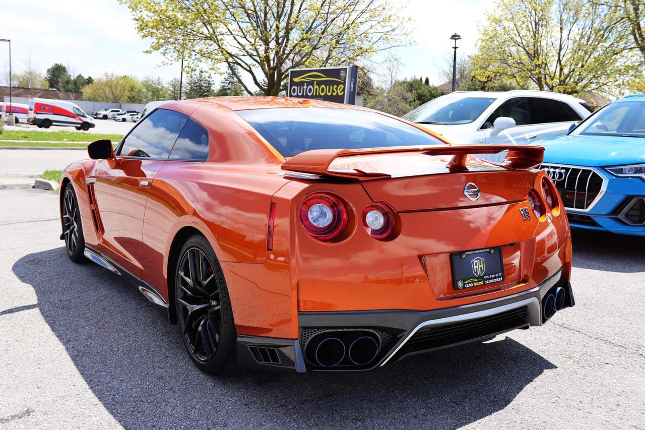 2018 Nissan GT-R PREMIUM/COUPE/NAV/LEATHER/B CAM/P SENSORS/KEYLESS/ Photo