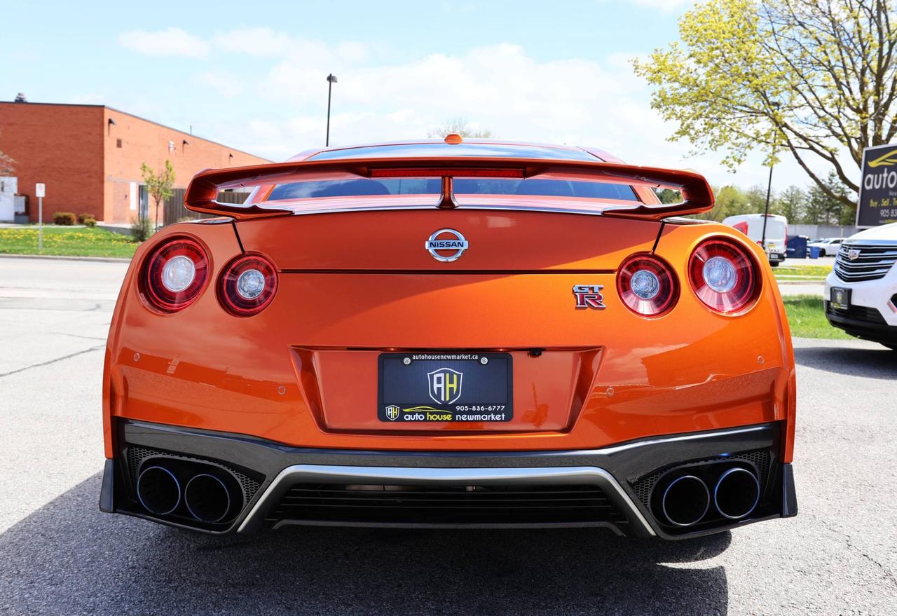 2018 Nissan GT-R PREMIUM/COUPE/NAV/LEATHER/B CAM/P SENSORS/KEYLESS/ Photo