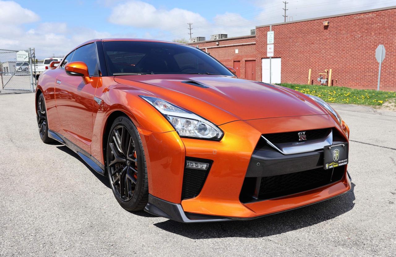 2018 Nissan GT-R PREMIUM/COUPE/NAV/LEATHER/B CAM/P SENSORS/KEYLESS/ Photo