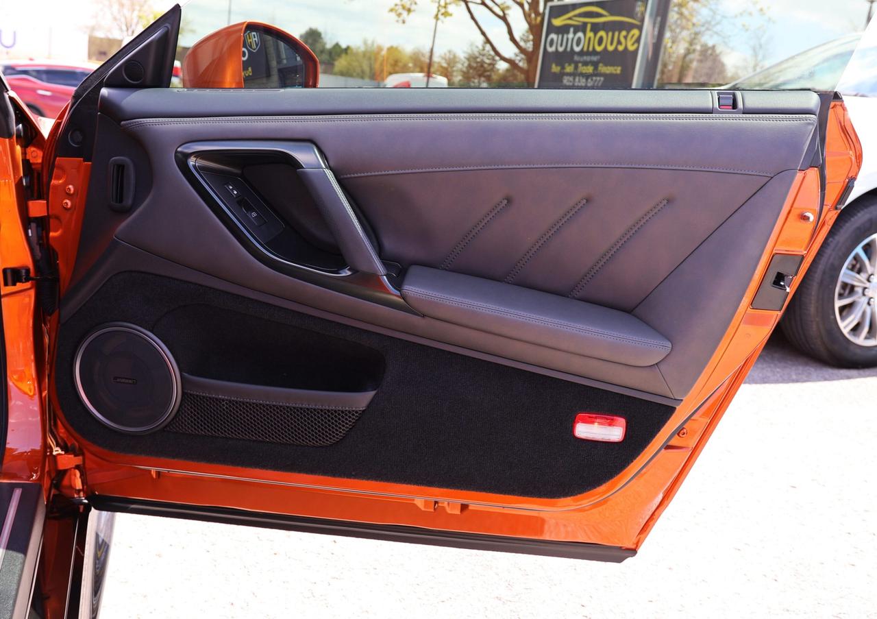 2018 Nissan GT-R PREMIUM/COUPE/NAV/LEATHER/B CAM/P SENSORS/KEYLESS/ Photo