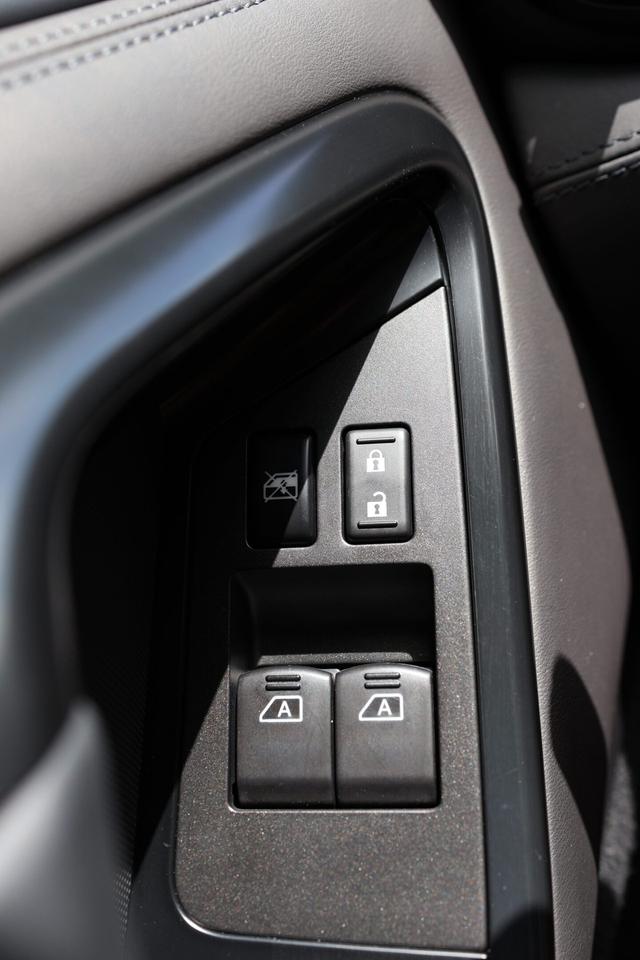 2018 Nissan GT-R PREMIUM/COUPE/NAV/LEATHER/B CAM/P SENSORS/KEYLESS/ Photo