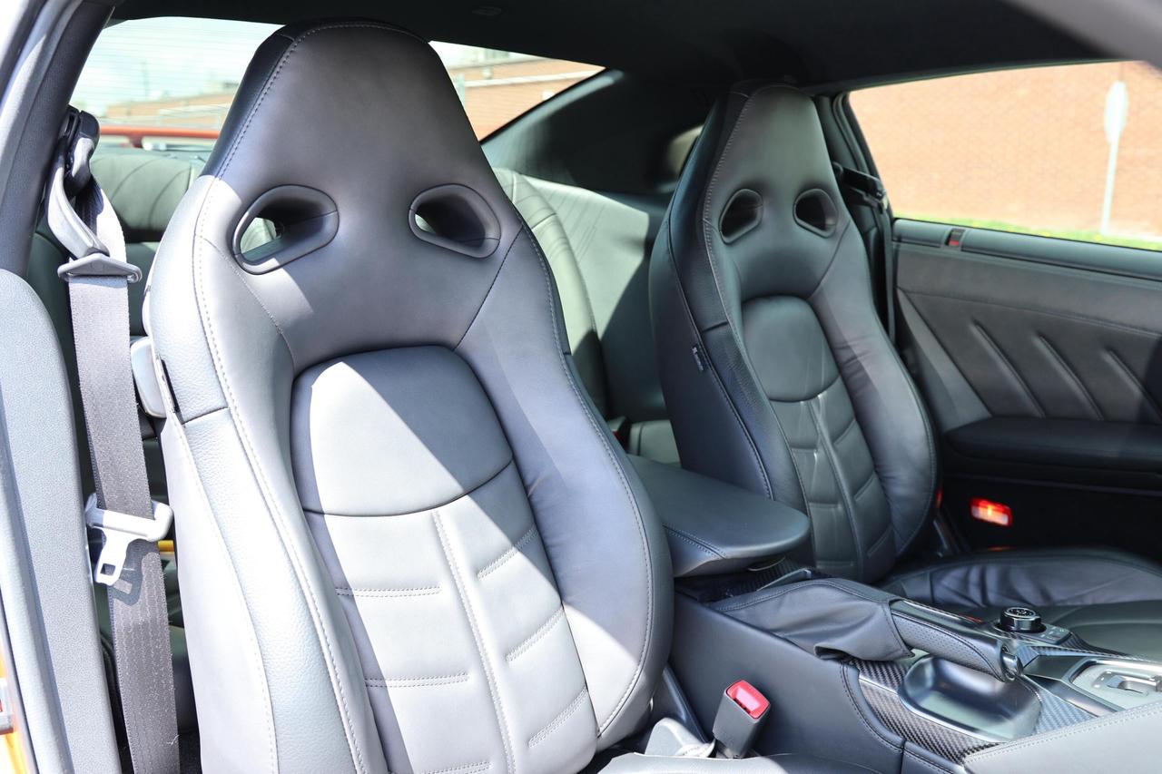 2018 Nissan GT-R PREMIUM/COUPE/NAV/LEATHER/B CAM/P SENSORS/KEYLESS/ Photo