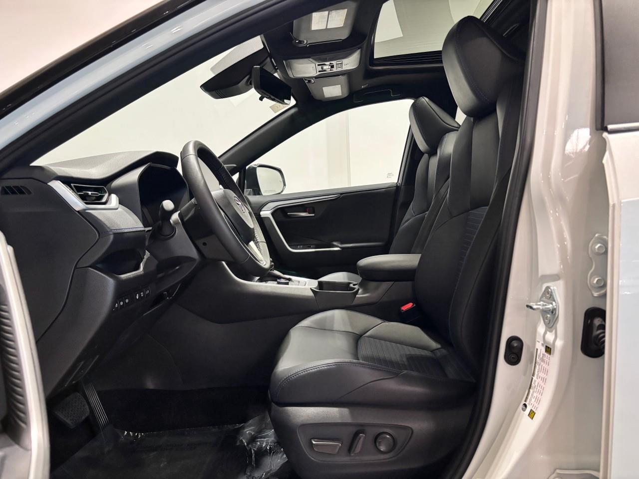 2025 Toyota RAV4 Hybrid XSE Photo