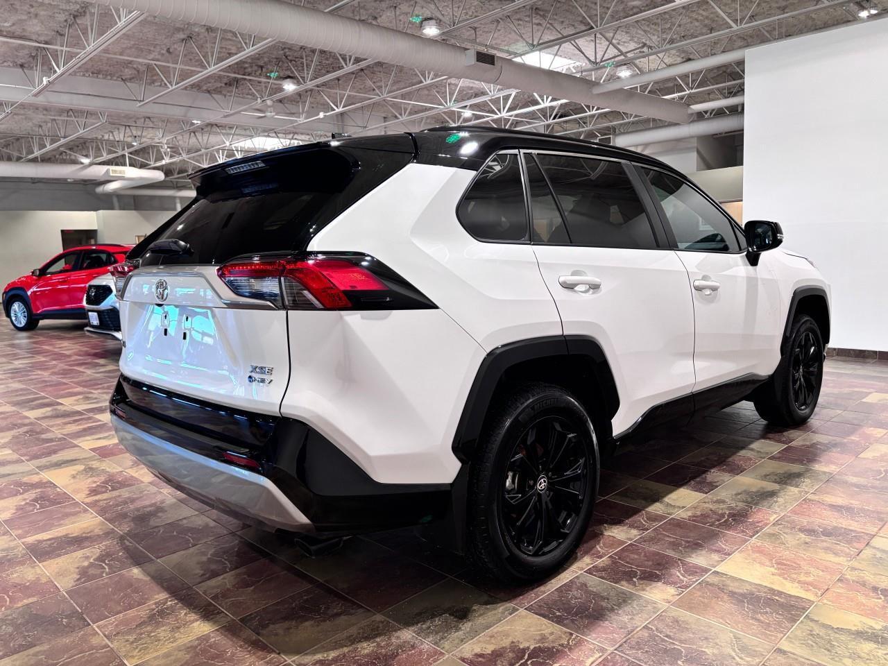 2025 Toyota RAV4 Hybrid XSE Photo