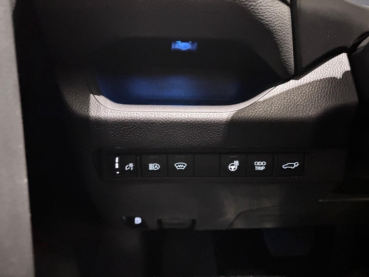 2025 Toyota RAV4 Hybrid XSE Photo